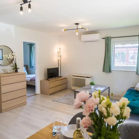 Myflat Diana Family Guest house Siofok
